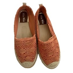 Women's Nio Nio orange flat slippers size 39